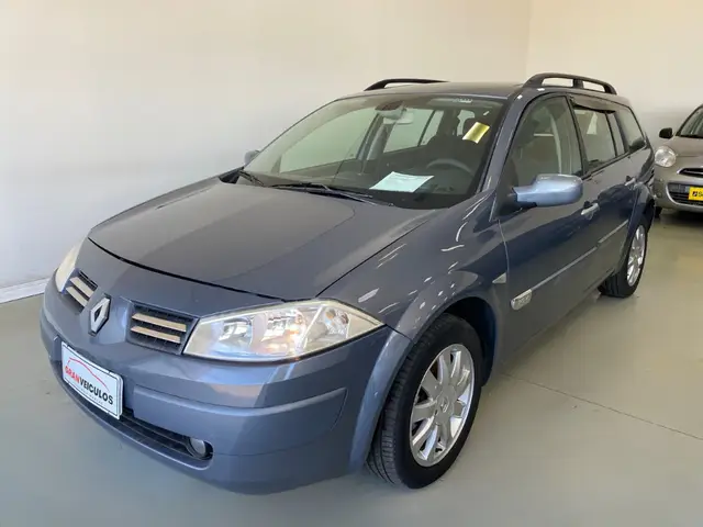 Carro Renault Megane Grand Tour 2013 Mégane Grand Tour Dynamique 1.6 16V (flex)
