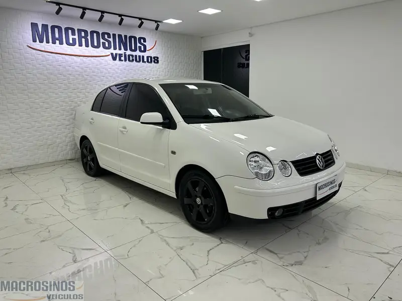 Volkswagen Polo Sedan Comfortline 1.6 8V (Flex)