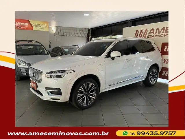 Carro Volvo XC90 2021 Momentum 2.0 T8 Hybrid AWD (Aut)