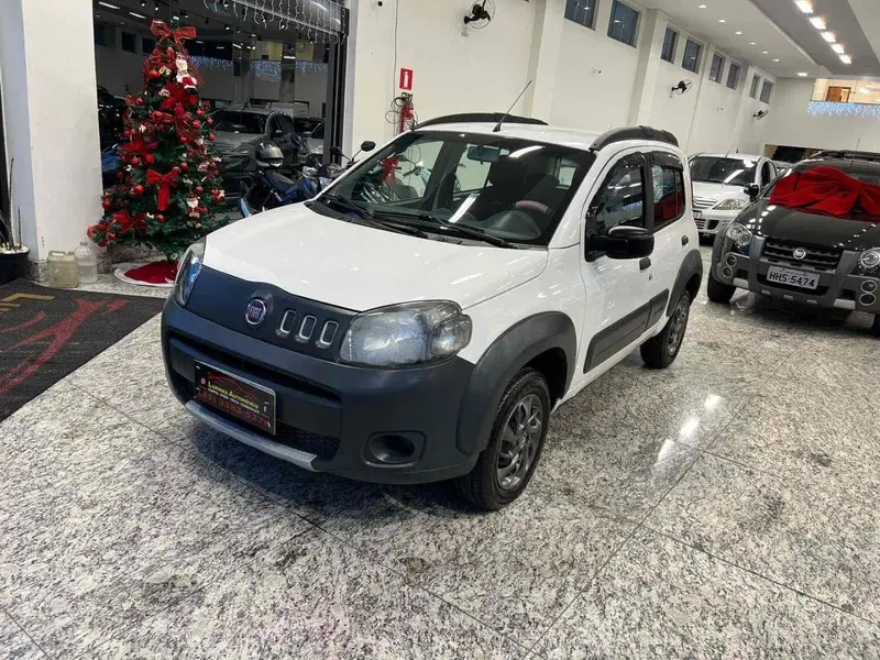 Fiat Uno Vivace 1.0 8V (Flex) 4p