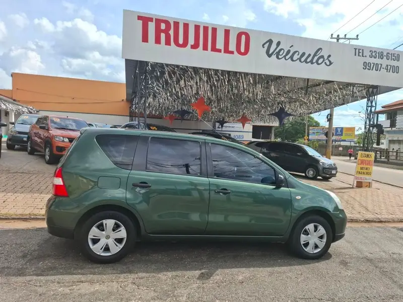 Nissan 1.8 16V (flex) (aut)