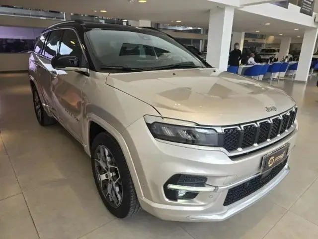 Carro Jeep Commander 2023 Overland 1.3 T270