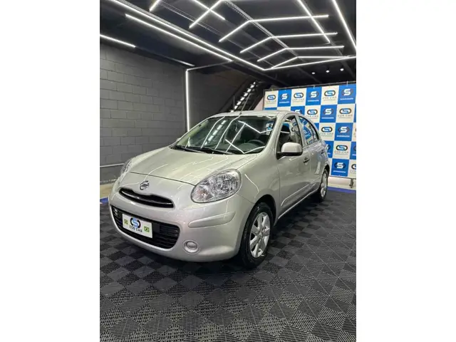Carro Nissan March 2012 1.0 16V (Flex)