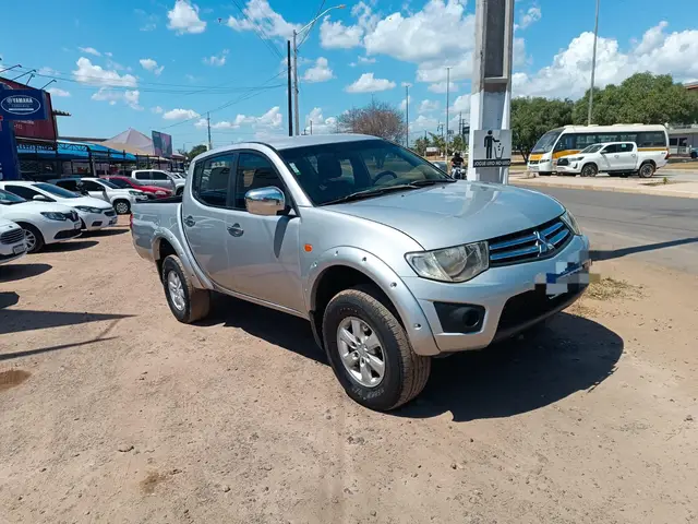 Carro Mitsubishi L200 Triton 2013 3.2 DI-D 4x4