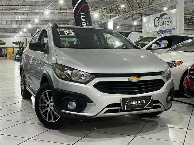 Carro Chevrolet Onix 2018 1.4 Activ SPE/4