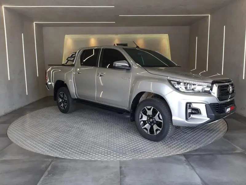 Toyota Hilux Cabine Dupla Hilux 2.8 TDI SRX CD 4x4 (Aut)