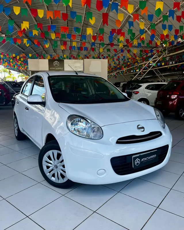 Carro Nissan March 2014 1.0 16V (Flex)