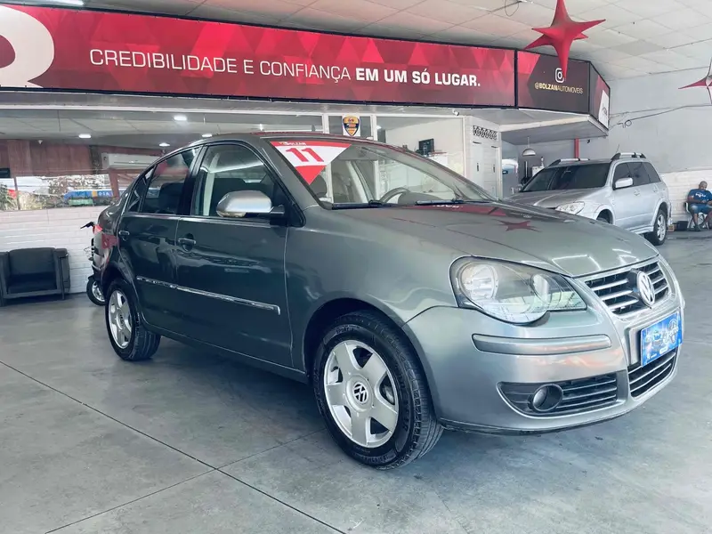 Volkswagen Polo Sedan 1.6 8V (Flex)
