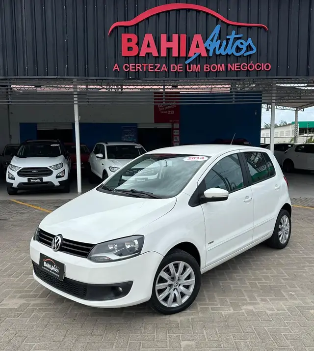 Carro Volkswagen Fox 2013 1.0 VHT (Flex) 4p