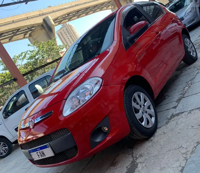 Carro Fiat Palio 2015 Attractive 1.4 Evo (Flex)