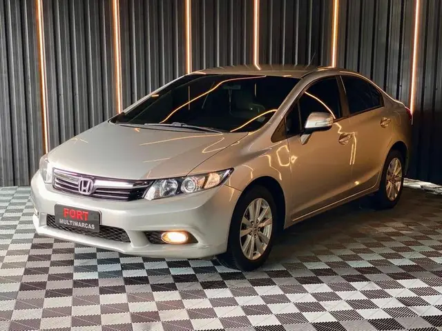 Carro Honda Civic 2014 New  LXR 2.0 i-VTEC (Aut) (Flex)