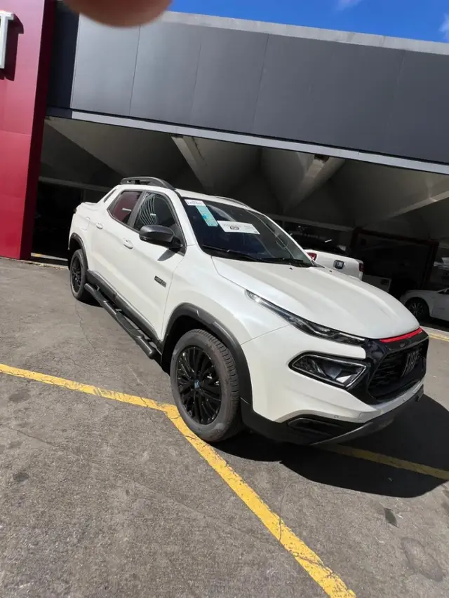 Carro Fiat Toro 2025 Ultra 1.3
