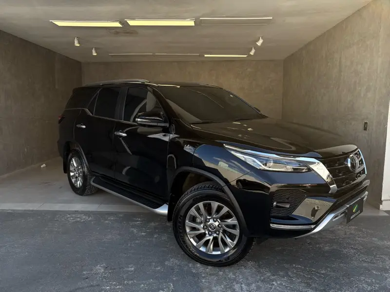 Toyota Hilux SW4 SRX Plat. 4x4 2.8 TB Diesel Automatico.