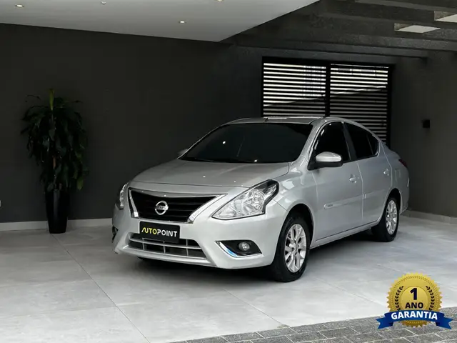 Carro Nissan Versa 2017 1.6 16V SV FlexStart CVT (Flex)