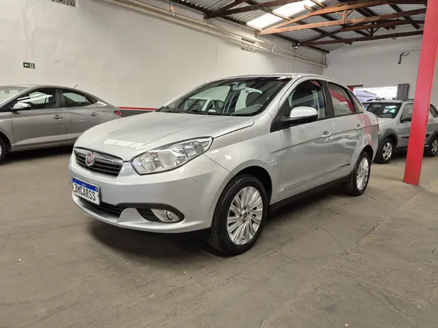 Carro Fiat Grand Siena 2014 Essence 1.6 16V (Flex)
