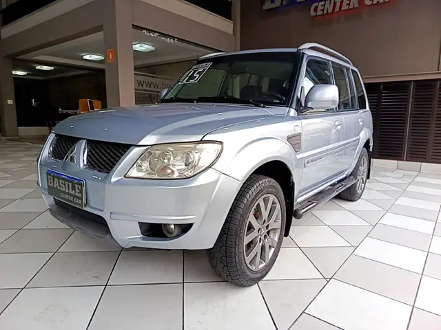 Carro Mitsubishi Pajero TR4 2015 2.0 16V 4x2 (Flex) (Aut)
