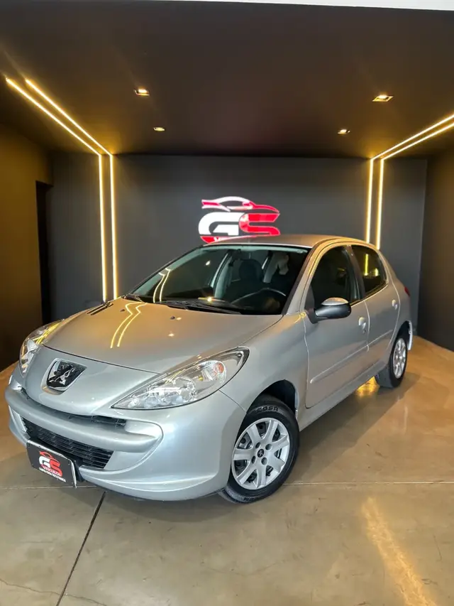 Carro Peugeot 207 2014 Hatch Active 1.4 (Flex)