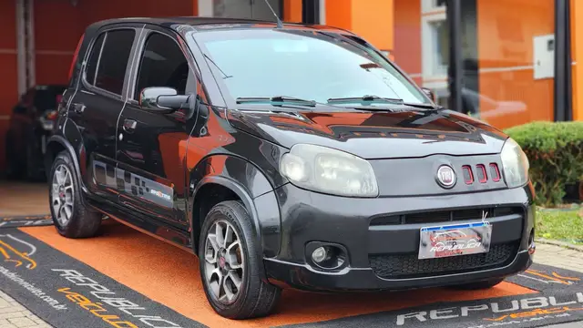 Carro Fiat Uno 2011 Sporting 1.4 8V (Flex) 4p
