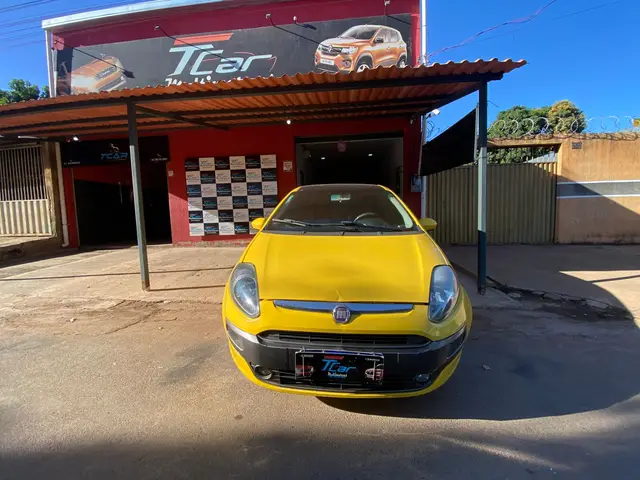 Carro Fiat Punto 2014 Sporting 1.8 16V (Flex)