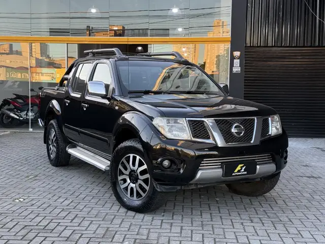Carro Nissan Frontier 2014 2.5 TD CD 4x4 SL (Aut)