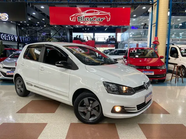 Carro Volkswagen Fox 2019 1.6 MSI Connect (Flex)