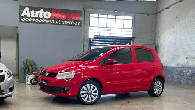 Carro Volkswagen Fox 2011 1.0 8V (Flex) 4p
