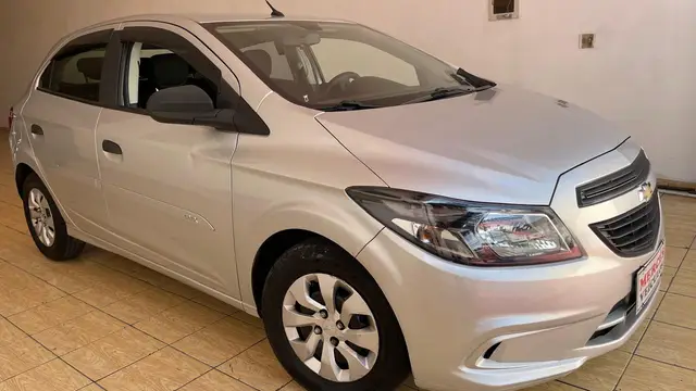 Carro Chevrolet Onix 2019 1.0 Joy SPE/4