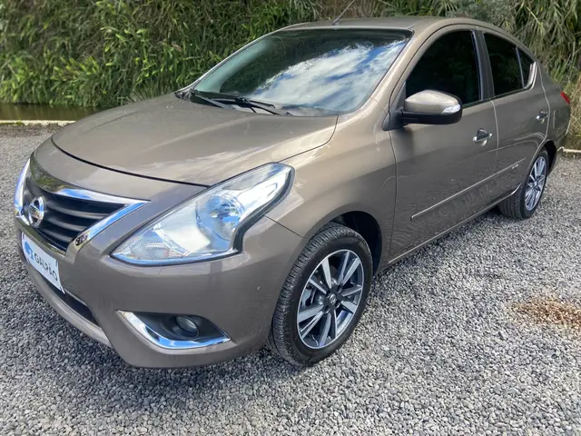 Carro Nissan Versa 2018 1.6 16V SL FlexStart CVT (Flex)