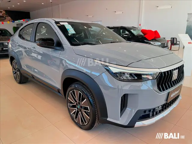 Carro Fiat Fastback 2026 Turbo 200