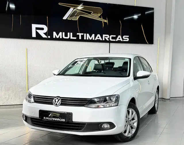 Carro Volkswagen Jetta 2014 2.0 Comfortline Tiptronic (Flex)