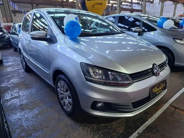 Carro Volkswagen Fox 2015 1.0 TEC Comfortline (Flex)