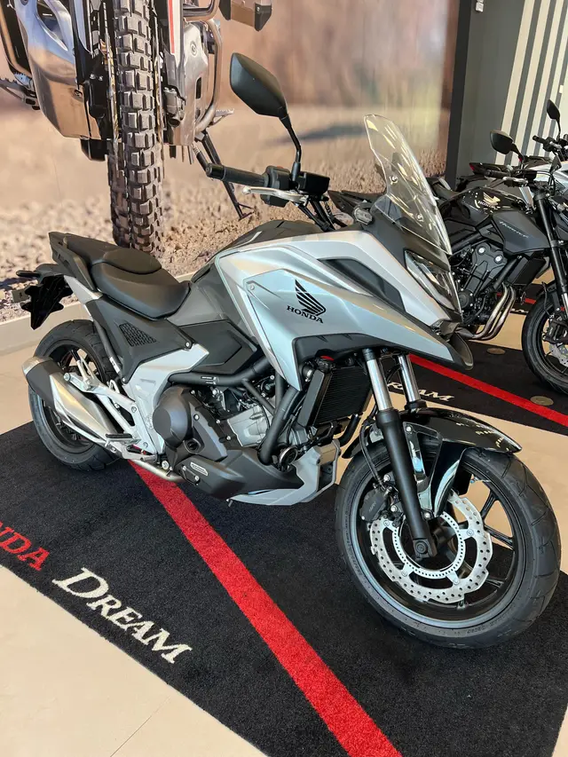 Moto Honda NC 750X 2025 DCT