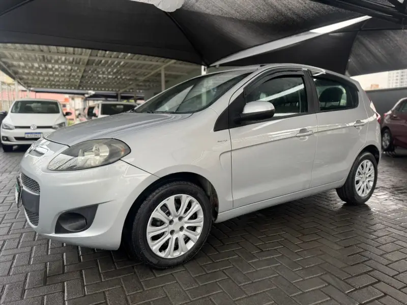Fiat Palio ESSENCE Dualogic 1.6 Flex 16V 5p