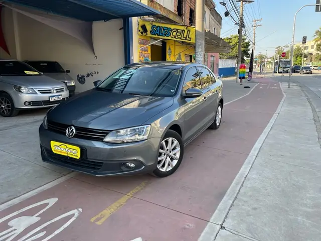 Carro Volkswagen Jetta 2012 2.0 Comfortline Tiptronic (Flex)