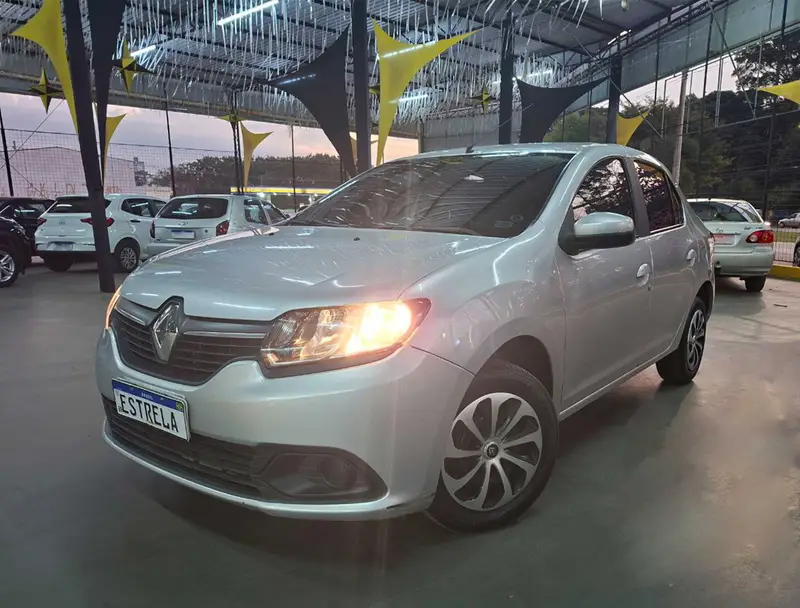 Renault Logan Expression 1.6 8V (flex)