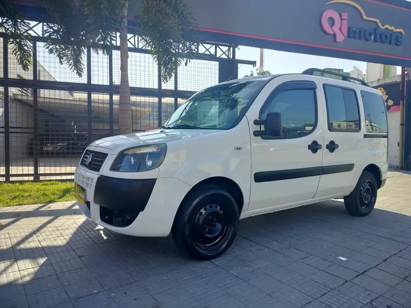 Fiat Doblò Essence 1.8 16V (Flex)