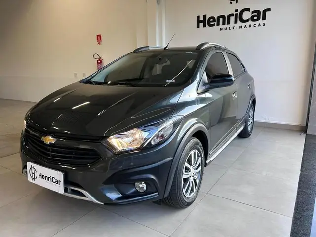 Carro Chevrolet Onix 2018 1.4 Activ SPE/4