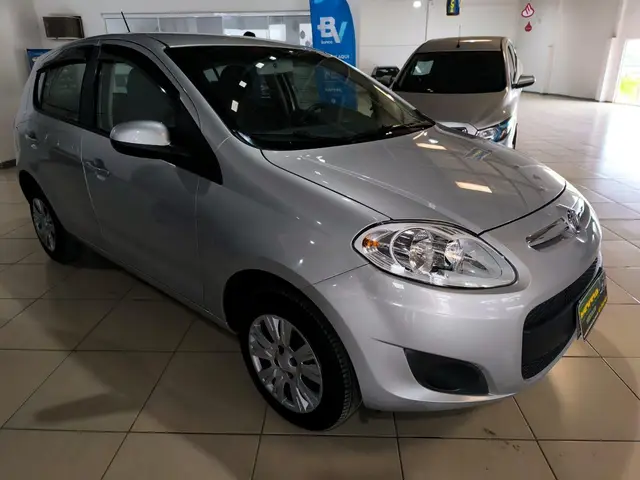 Carro Fiat Palio 2012 Attractive 1.0 8V (Flex)