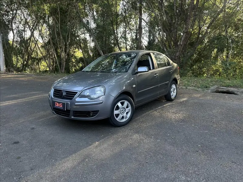 Volkswagen Polo Sedan 1.6 8V (Flex)