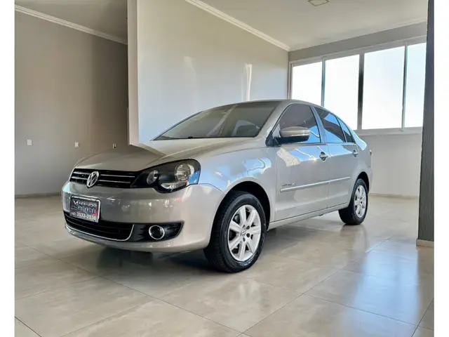 Carro Volkswagen Polo Sedan 2013 Comfortline 1.6 8V (Flex)