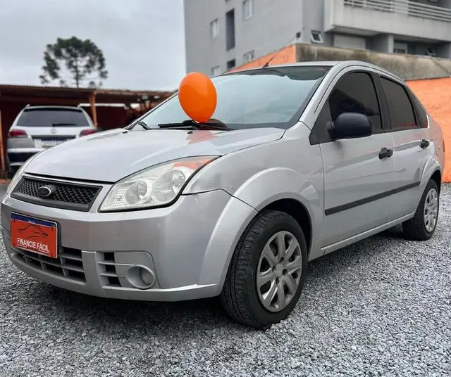 Carro Ford Fiesta Sedan 2010 1.0 (Flex)