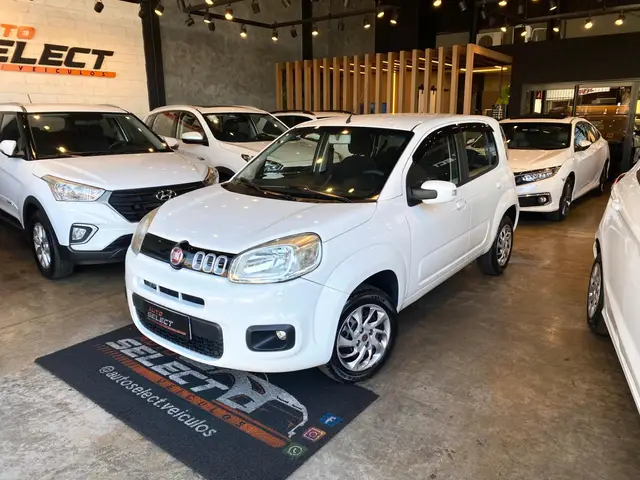 Carro Fiat Uno 2016 Evolution 1.4 8V (Flex) 4p