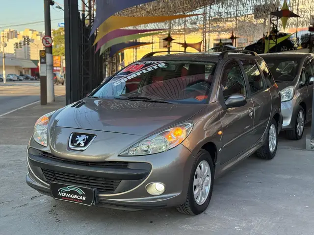Carro Peugeot 207 SW 2009 XR S 1.4 8V (flex)