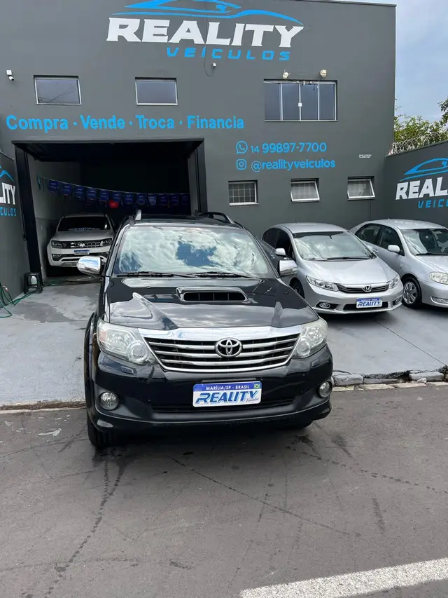 Carro Toyota Hilux SW4 2012 SRV 3.0 4X4 (7 Lugares)