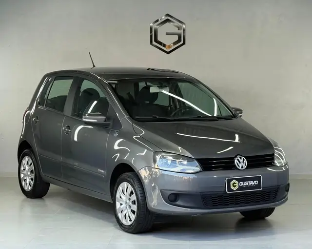 Carro Volkswagen Fox 2013 1.0 TEC (Flex) 4p