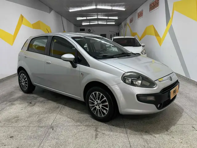 Carro Fiat Punto 2013 Attractive 1.4 (Flex)