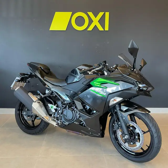 Moto Kawasaki Ninja 2025 500