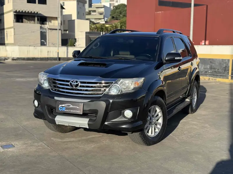 Toyota Hilux SW4 SRV 3.0 4X4(5 lugares)