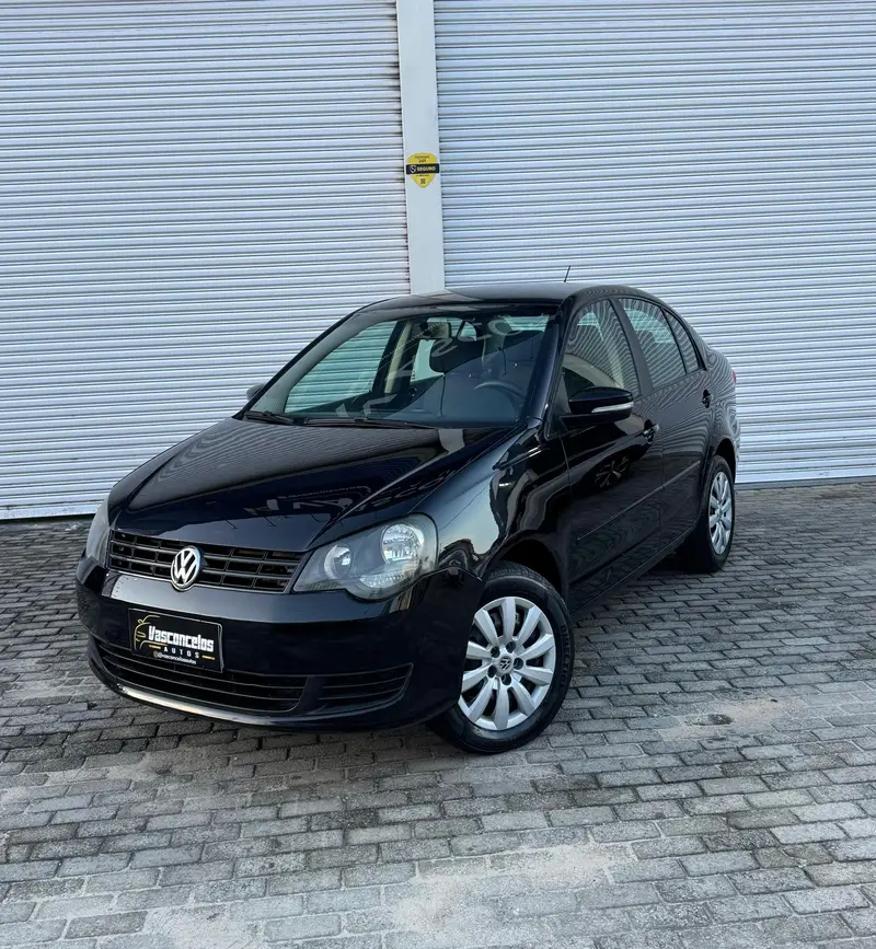 Volkswagen Polo Sedan 1.6 8V (Flex)