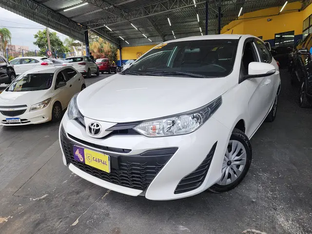 Carro Toyota Yaris 2022 1.3 XL Live CVT (Flex)